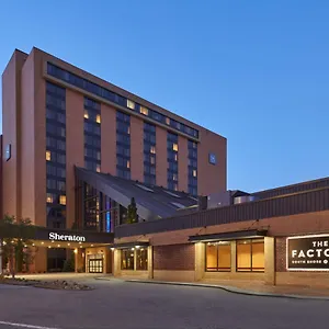 Sheraton At Station Square Hotel