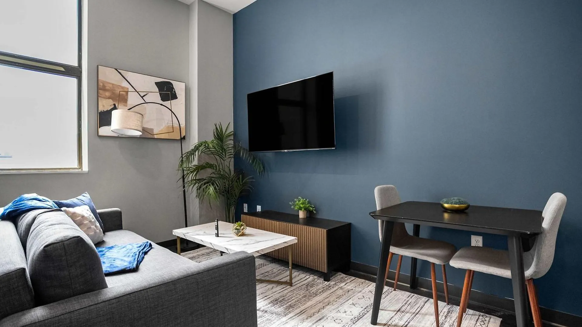 CozySuites Modern 1BR in Downtown Pitts 10 Pittsburgh